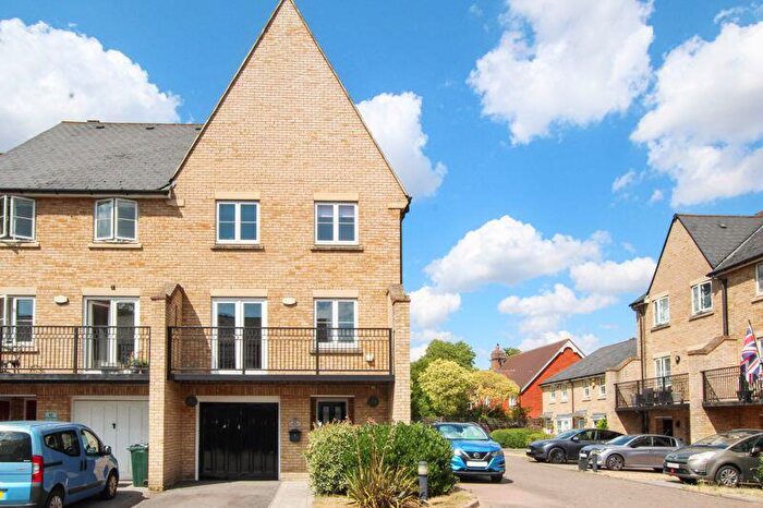 4 Bedroom End Of Terrace House To Rent In Sandringham Drive, Bexley Park, DA2