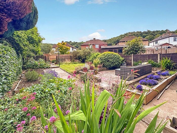 3 Bedroom Semi-Detached House For Sale In Maylea Drive, Otley, LS21