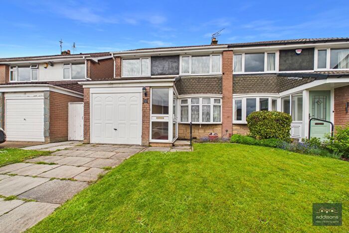 3 Bedroom Semi-Detached House For Sale In Abbots Way, Billinge, Wigan, WN5