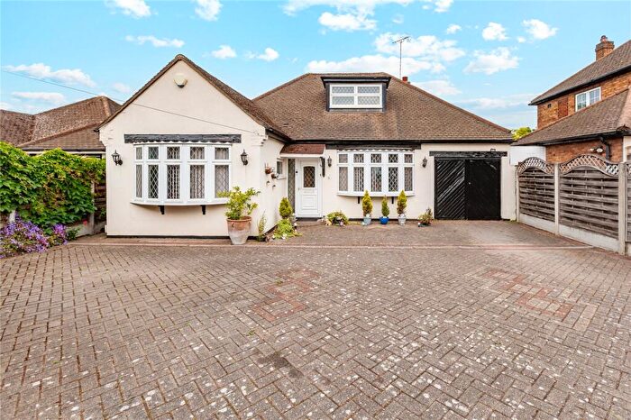 3 Bedroom Detached House For Sale In Great Nelmes Chase, Emerson Park, RM11
