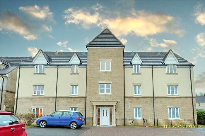 2 Bedroom Flat For Sale In Claytonia Close, Plymouth, Devon, PL6