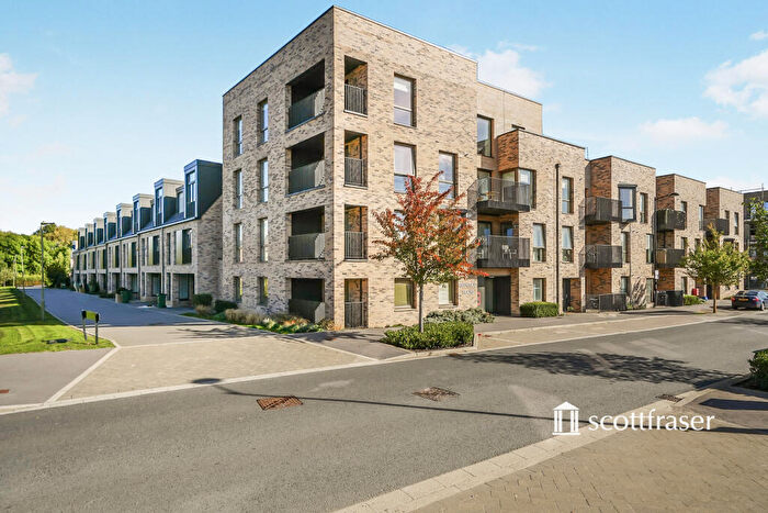 2 Bedroom Flat To Rent In Barton Fields Road, Headington, Oxford, OX3