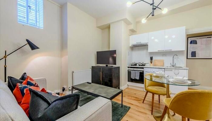 1 Bedroom Flat To Rent In Park Road, St Johns Wood, NW8