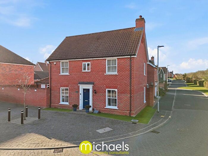 4 Bedroom Link Detached House For Sale In Ringlet Lane, Stanway, Colchester, CO3