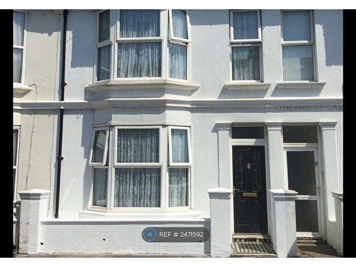 3 Bedroom Terraced House To Rent In Stirling Place, Hove, BN3