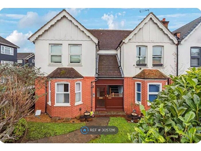 2 Bedroom Flat To Rent In Pinner Road, Northwood, HA6