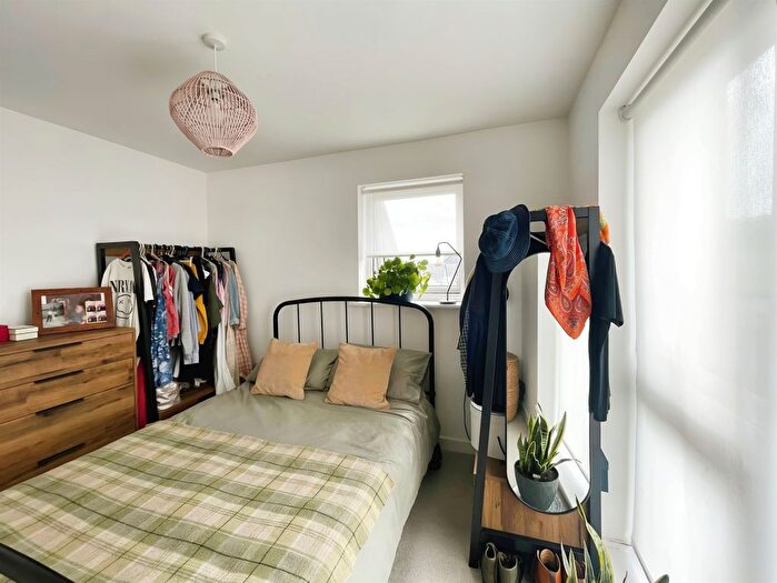 1 Bedroom Flat For Sale In Ffordd Y Dociau, Barry, CF62