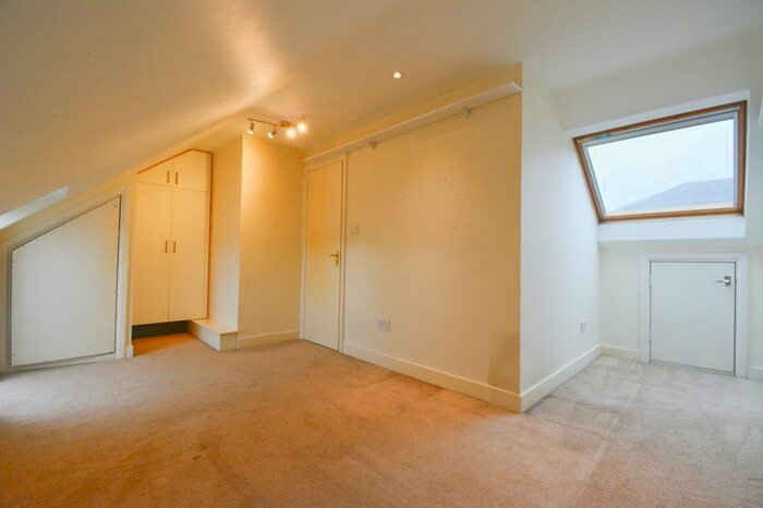 3 Bedroom Semi-Detached House To Rent In Blondin Avenue, Ealing W5