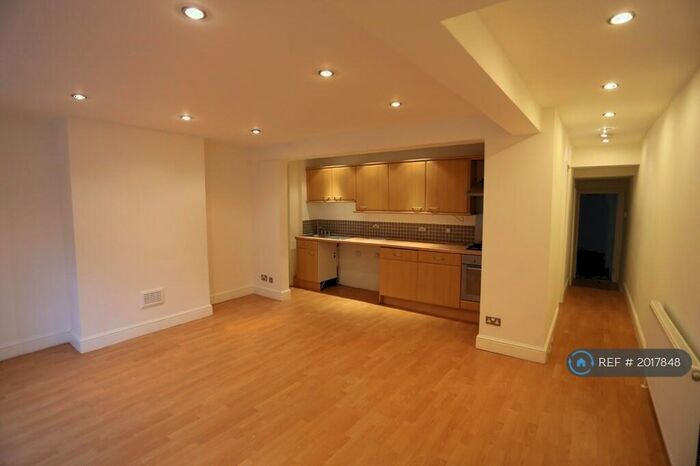 2 Bedroom Flat To Rent In Musgrove Road, London, SE14