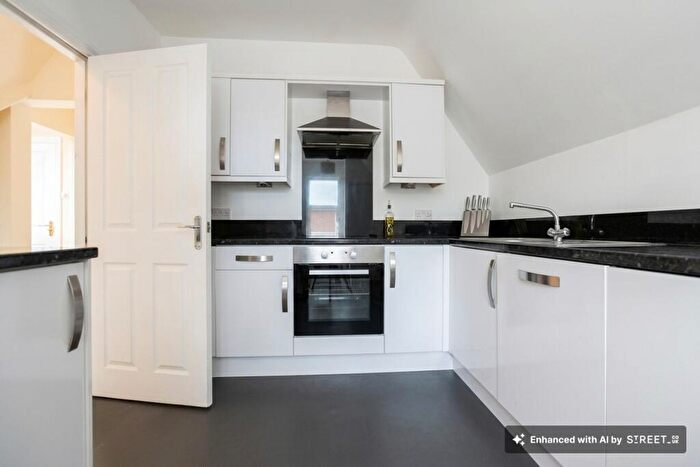 2 Bedroom Flat To Rent In Castle Boulevard, Nottingham, NG7