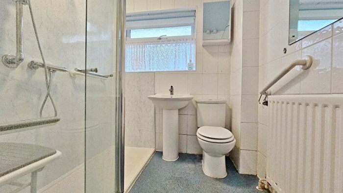 2 Bedroom Detached Bungalow For Sale In Sadlers Close, Kirby Cross, CO13