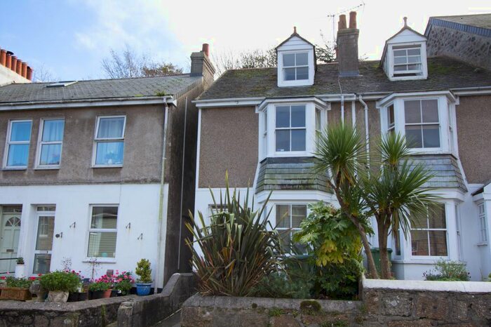 2 Bedroom Flat To Rent In Rosewall Terrace, St Ives, TR26