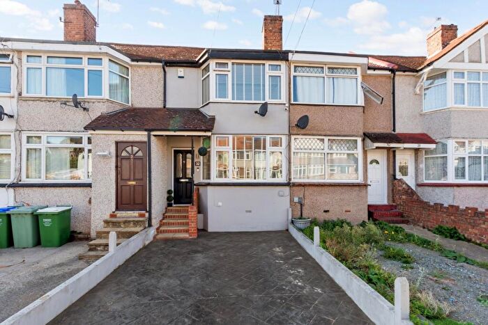 2 Bedroom Terraced House For Sale In Sunland Avenue, Bexleyheath, DA6