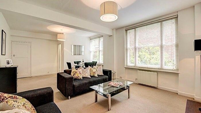 1 Bedroom Flat To Rent In Hill Street, Mayfair, London, W1J