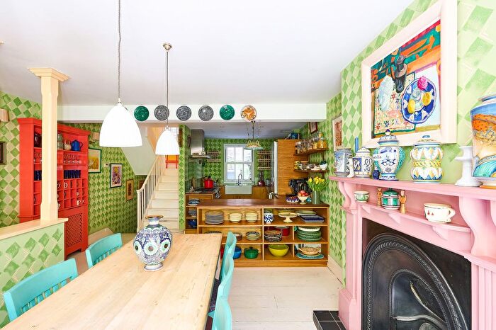 4 Bedroom Terraced House For Sale In Paradise Row, London, E2