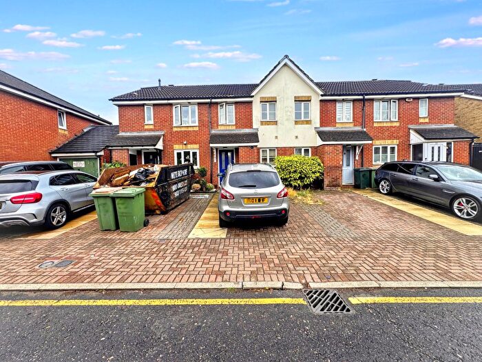 2 Bedroom Property To Rent In Henry Addlington Close, Beckton, E6