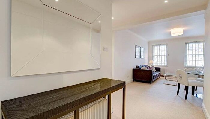 2 Bedroom Flat To Rent In Fulham Road, Chelsea, SW3