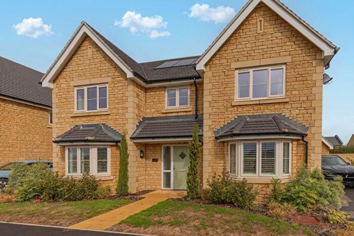 4 Bedroom Detached House For Sale In Wallflower Lane, Great Somerford, SN15