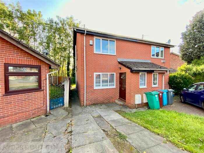 2 Bedroom Town House To Rent In Colclough Close, Newton Heath, Manchester, M40