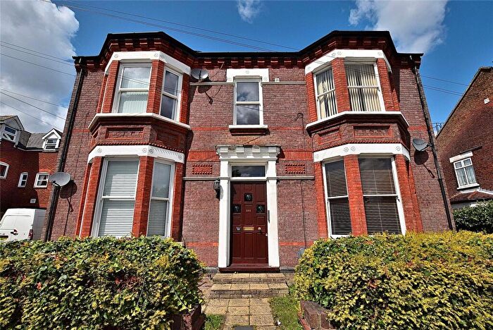 1 Bedroom Apartment To Rent In Henry Court, West Street, Dunstable, Beds, LU6