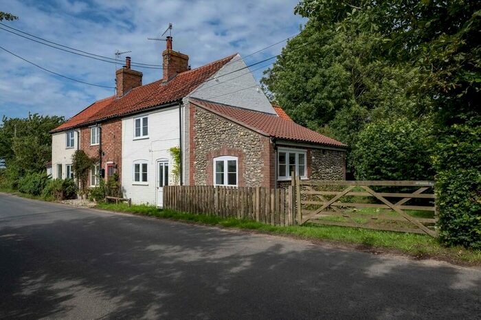 2 Bedroom Cottage For Sale In Binham, NR21
