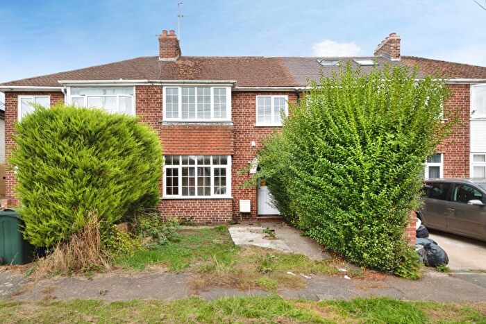 3 Bedroom Terraced House For Sale In Fergusson Road, Banbury, Oxfordshire, OX16