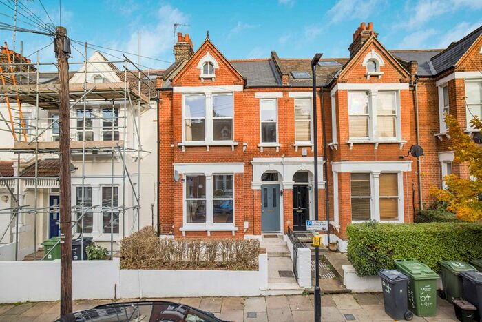 4 Bedroom Terraced House To Rent In Killyon Road, London, SW8