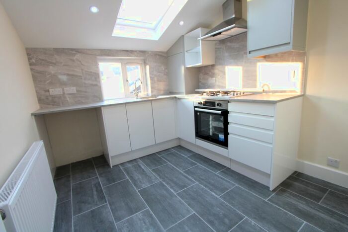 1 Bedroom Flat To Rent In Central Croydon, CR0