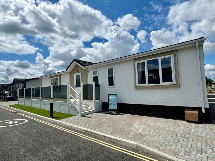 2 Bedroom Park Home For Sale In Sandy Bay, Canvey Island, Essex, SS8