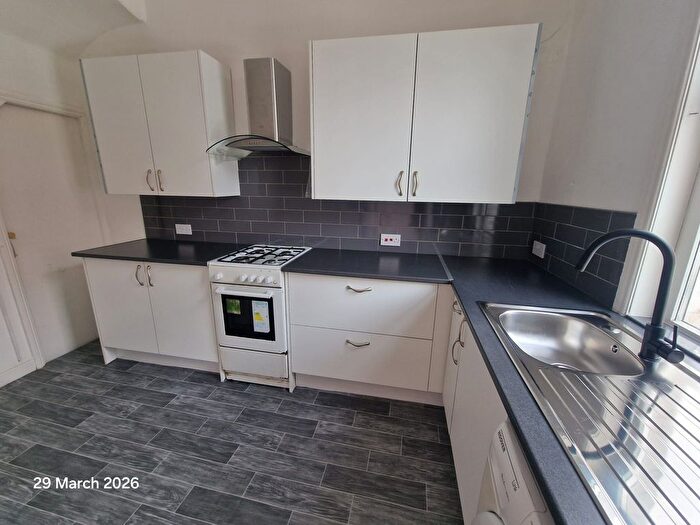 3 Bedroom Terraced House To Rent In Linden Avenue, Leeds, LS11