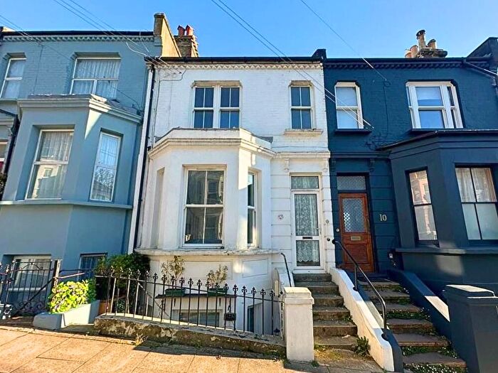 4 Bedroom Maisonette To Rent In Alexandra Road, St. Leonards, TN37