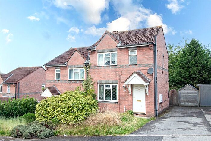 3 Bedroom Semi-Detached House For Sale In Poplar Grove, Lundwood, Barnsley, S71
