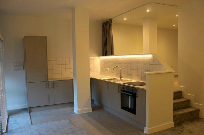 Flat To Rent In Ground Floor Spacious Stuido Apartment, OX11