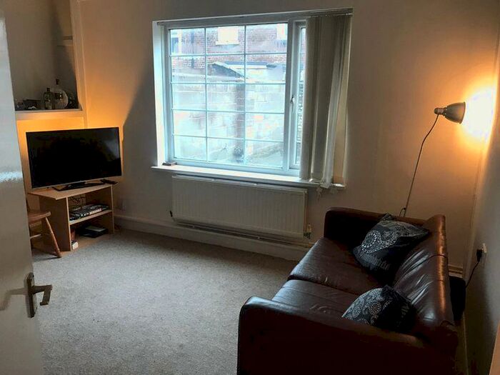 2 Bedroom Flat To Rent In Langdale Road, Liverpool - Available July, L15