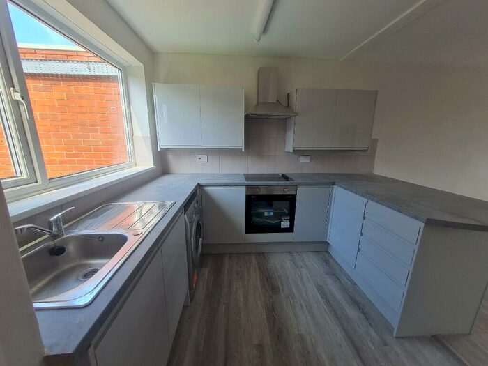 3 Bedroom Maisonette To Rent In Church Road, CH63
