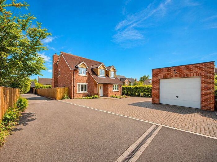 4 Bedroom Detached House For Sale In Hampden Road, Speen, Princes Risborough, Buckinghamshire, HP27