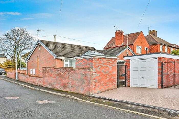2 Bedroom Detached Bungalow For Sale In Brookhill Leys Road, Eastwood, Nottingham, NG16