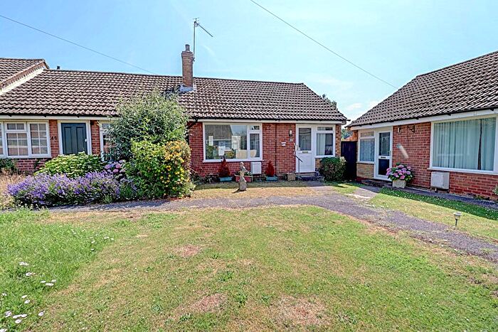 1 Bedroom Bungalow For Sale In Brackley Road, Hazlemere, High Wycombe, Buckinghamshire, HP15