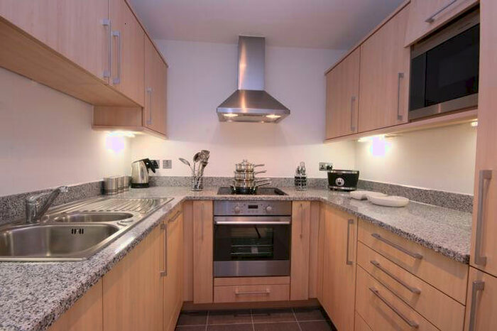 3 Bedroom Apartment To Rent In Western Gateway, London, E16