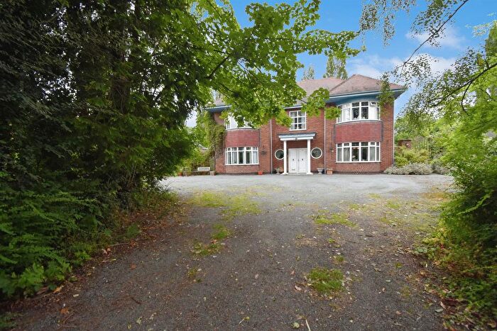 5 Bedroom Detached House For Sale In Church Lane, Immingham, DN40