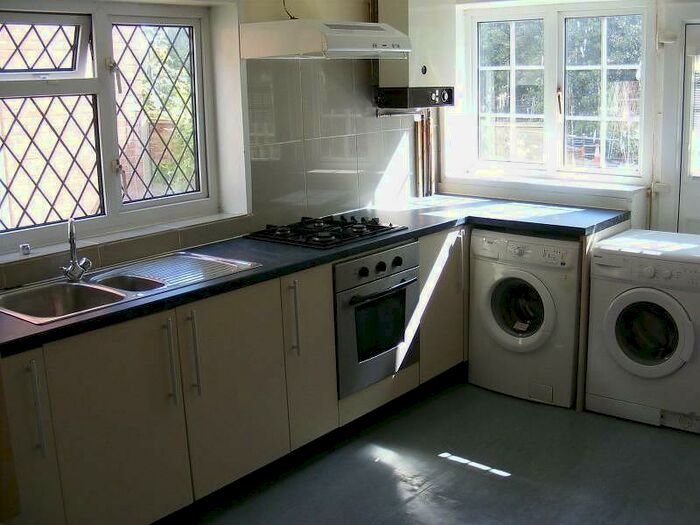 6 Bedroom House To Rent In The Polygon, Polygon, Southampton, SO15