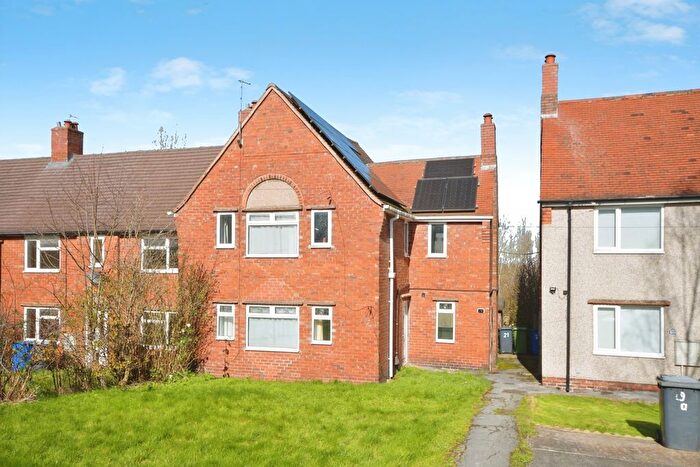 3 Bedroom Semi Detached House For Sale In Walgrove Avenue, Chesterfield, Derbyshire, S40