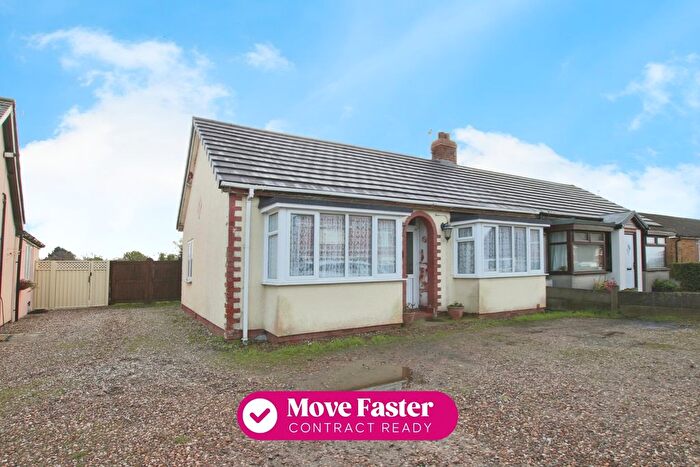2 Bedroom Semi-Detached Bungalow For Sale In Langthorpe Road, New Ellerby, Hull, HU11