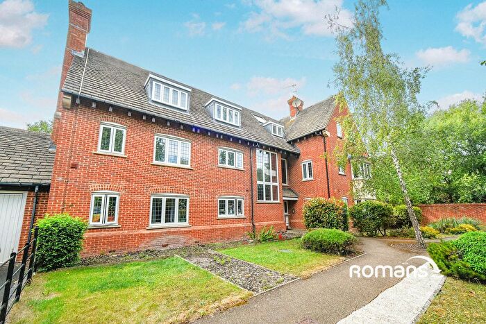2 Bedroom Flat To Rent In Spode Close, Redhouse, Swindon, SN25