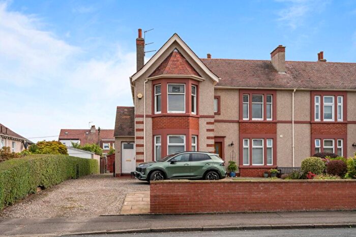 3 Bedroom Flat For Sale In Victoria Road, Grangemouth, FK3