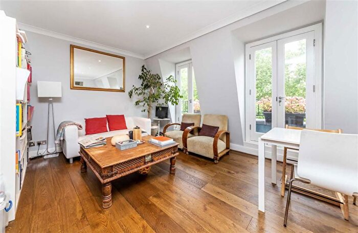3 Bedroom Flat To Rent In Courtfield Gardens, South Kensington, SW5