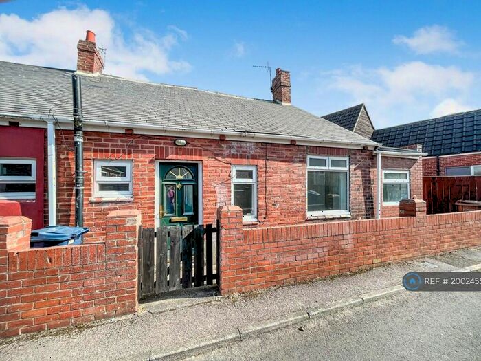 2 Bedroom Bungalow To Rent In Halgarth Bungalows, Hetton-Le-Hole, Houghton Le Spring, DH5