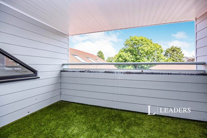 1 Bedroom Flat To Rent In Burrows Lane, Gomshall, GU5