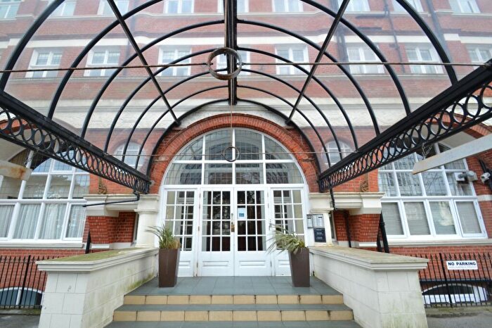 1 Bedroom Flat To Rent In Boscombe Spa, BH5