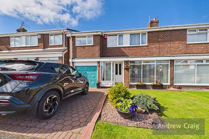 4 Bedroom Semi Detached House For Sale In Glendale Close, East Herrington, SR3